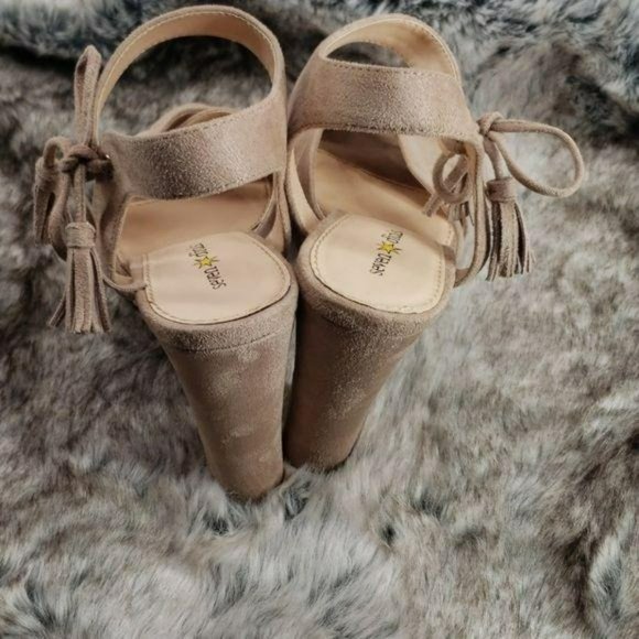 Seven DialS Naomi Suede Tan‎ Chunky Heel Sandals - Picture 7 of 8